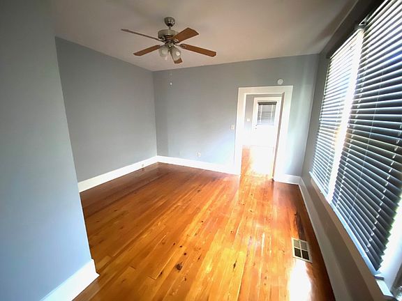 5th image of 1102 Belmont St