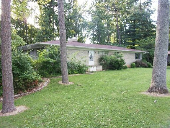 3rd image of 421 Apple Blossom Ln