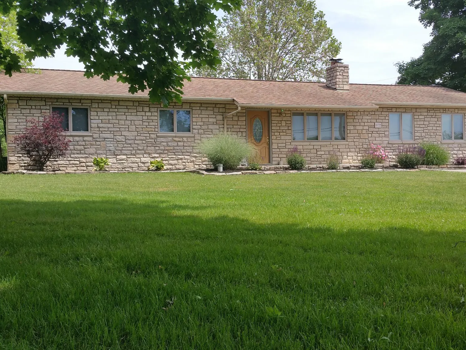 2 bed, 1755 sqft, $1,950 — Photo 1