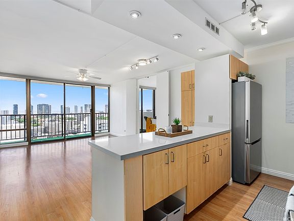 5th image of 1201 Wilder Ave APT 2404