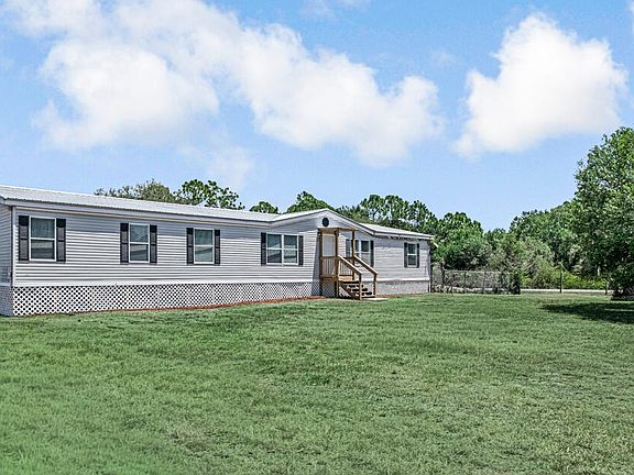 3rd image of 545 Bald Cypress Avenue