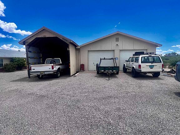 2nd image of 604 Skyline Dr
