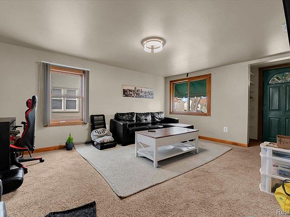 5th image of 8237 Lenore St