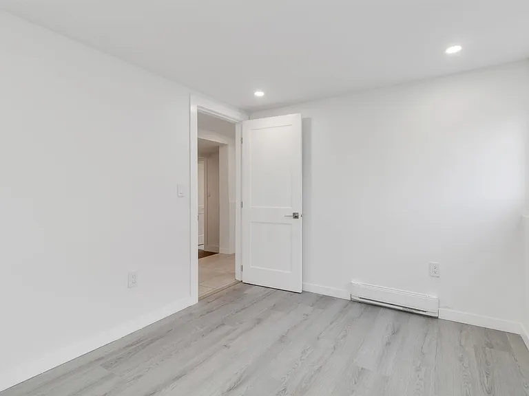46190 Larch Ave — Photo 5