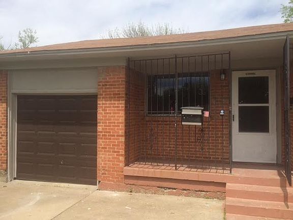3rd image of 3521 Moon Dr