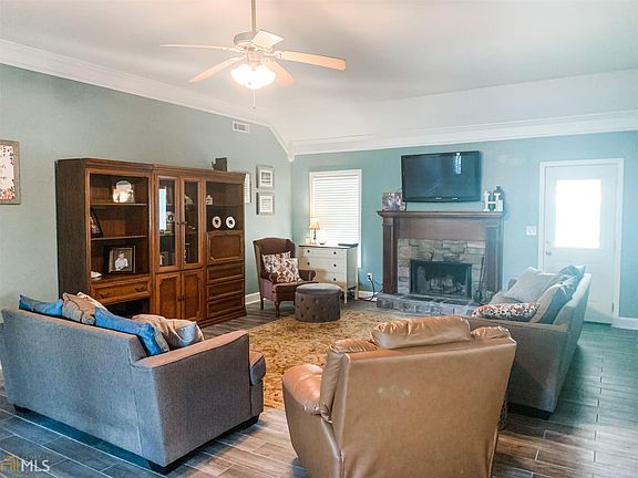 2nd image of 1091 Whispering Lakes Dr