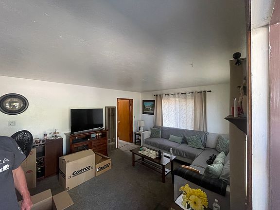 2nd image of 1146 Central Ave #1146