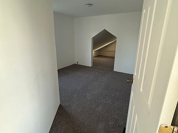 4th image of 512 Taylor St