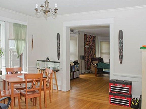 2nd image of 374 Morris St Floor 1