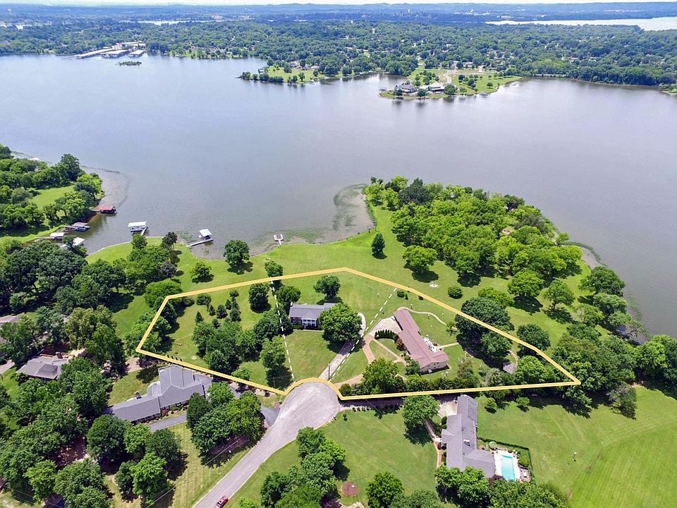 1st image of 108 Lake Terrace Ct