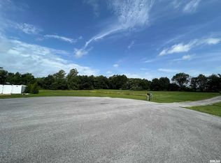 6617 Flyway Cir, Carbondale, IL 62902