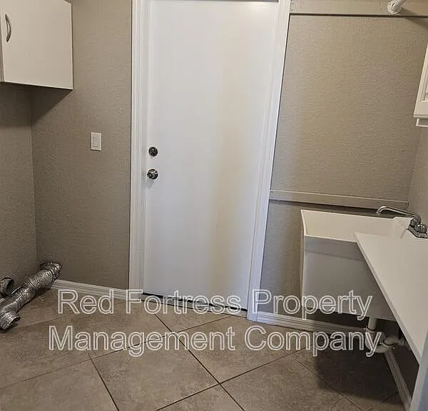 2613 SW 15th Ave — Photo 14