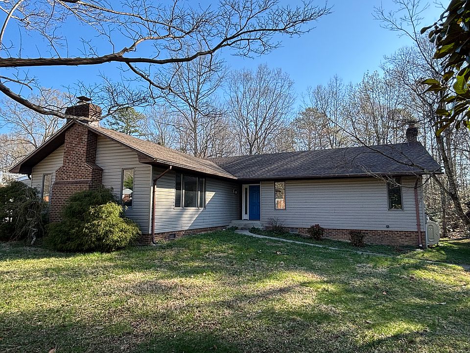 1 Level Living - Cute as a button!