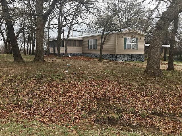 2nd image of 212 Fairway Dr