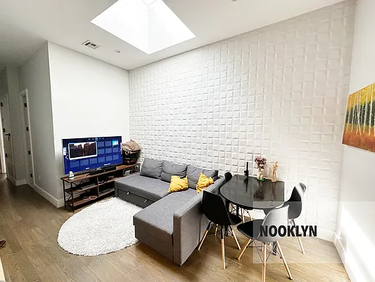 Rented by Nooklyn NYC LLC | media 14