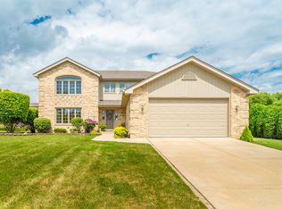 12873 Marian Dr, Lemont, IL