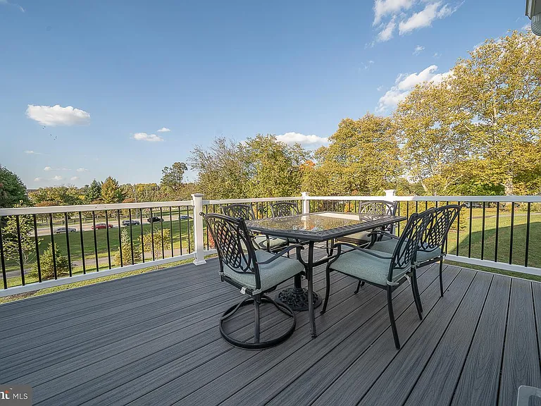 3701 Parris Blvd — Photo 34