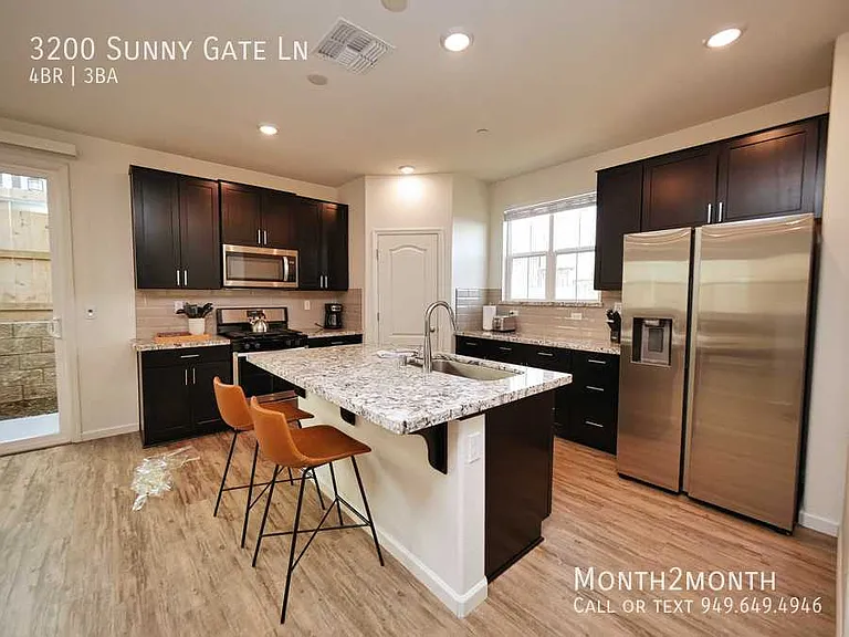 3200 Sunny Gate Ln — Photo 10
