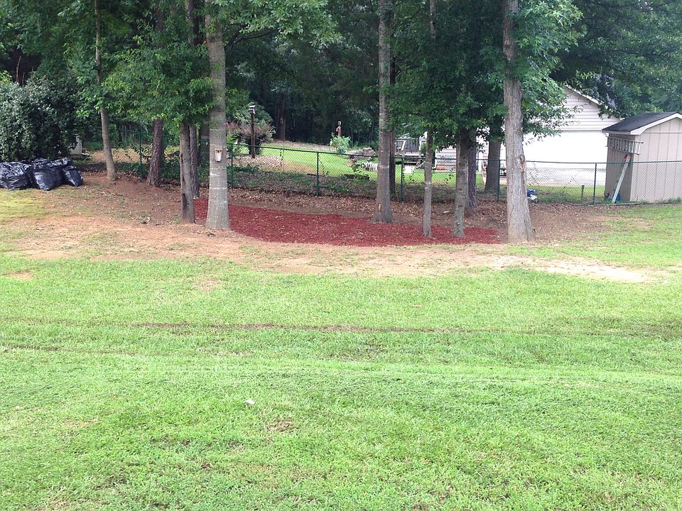 2nd image of 165 Pine Tree Ln