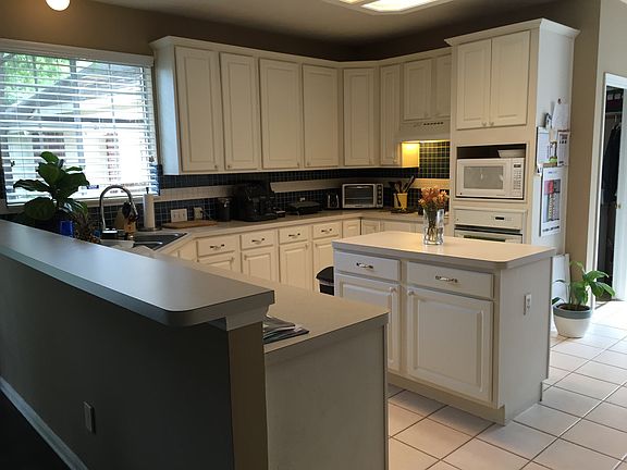 Very big kitchen 