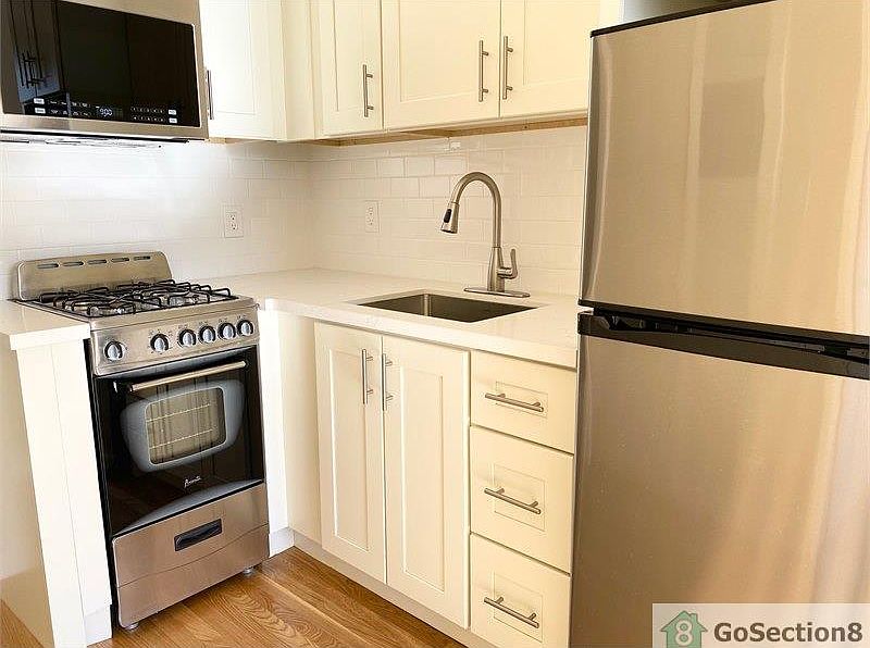 1st image of 711 Leavenworth St #45
