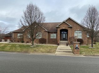 980 Crestwood Dr, Prestonsburg, KY 41653
