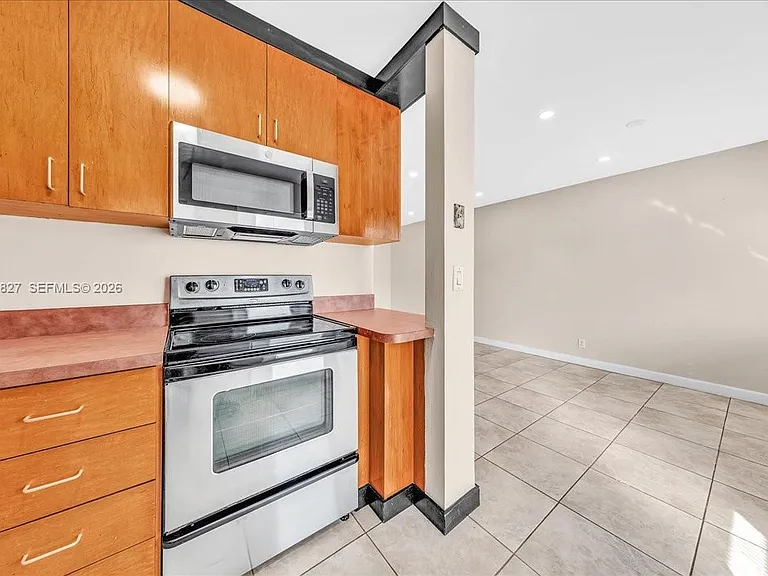 707 S 19th Ave #9 — Photo 11