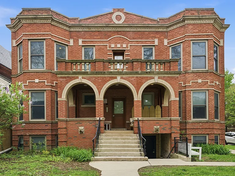 2555 W Logan Blvd #GE — Photo 1