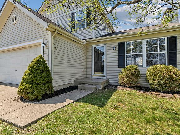 3rd image of 7236 Moonbay Ct