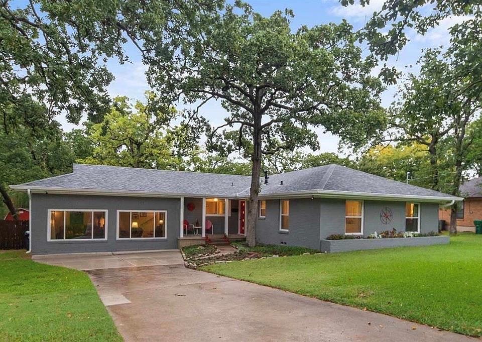 1st image of 1319 Greenwood Dr