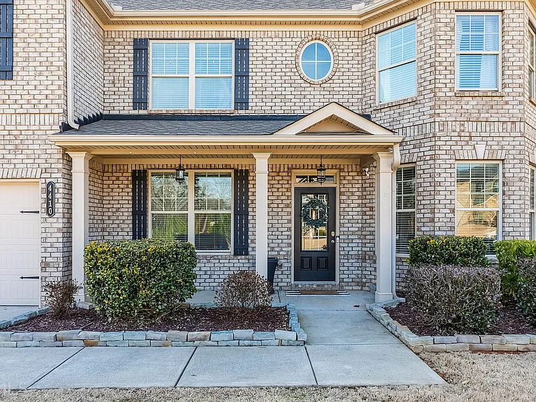 4410 Mossbrook Cir — Photo 24