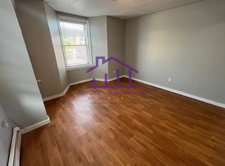 23 Spring St APT 4, Auburn, ME 04210