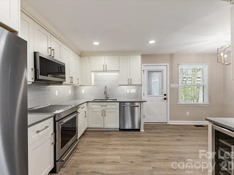 4700 Walden Ct — Photo 2