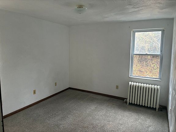 4th image of 345 Coltart Ave #345