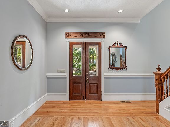3rd image of 5633 Aven Rd