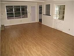 4th image of 15307 Pebble Bend Dr
