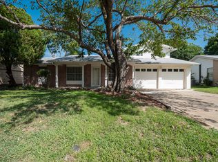 2609 Trinity St, Irving, TX 75062