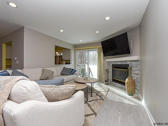 2nd image of 74 Velina Dr