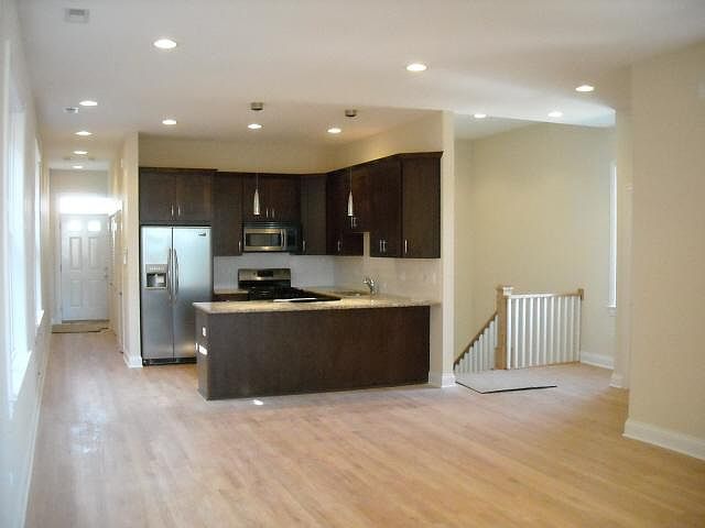 1st image of 1403 W Altgeld St #3