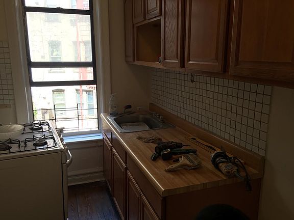 3rd image of 332 Rogers Ave APT C1