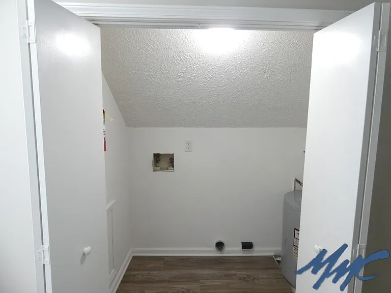 1210 Hamilton Dr — Photo 7