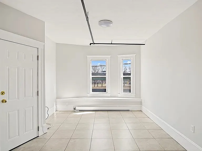 2 Walnut St #2 — Photo 5