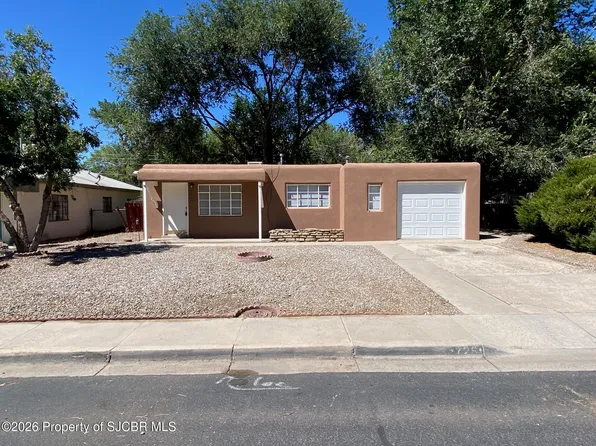 726 El Paso Dr, Farmington, NM 87401