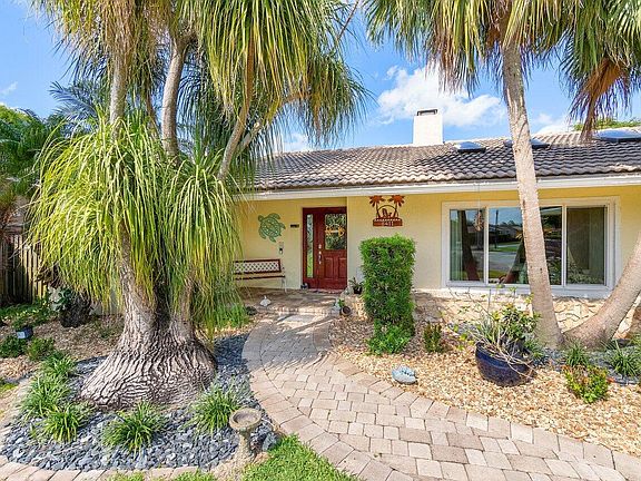 4th image of 8411 NW 20 Place