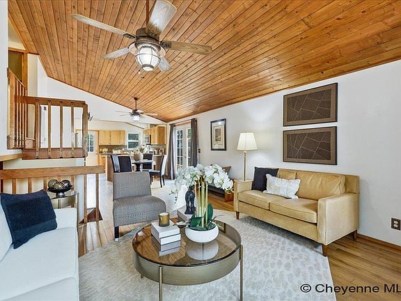 4th image of 2211 Rooks Ave