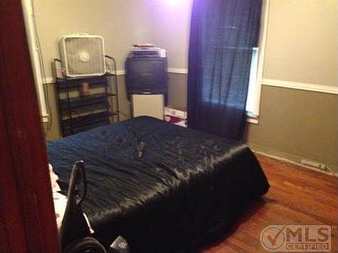 5th image of 1011 Ryan Ave