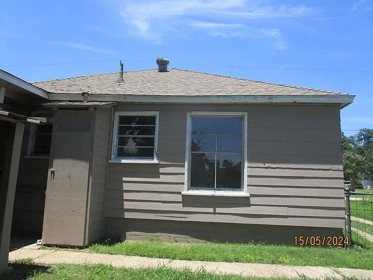 7410 Dallas St — Photo 14