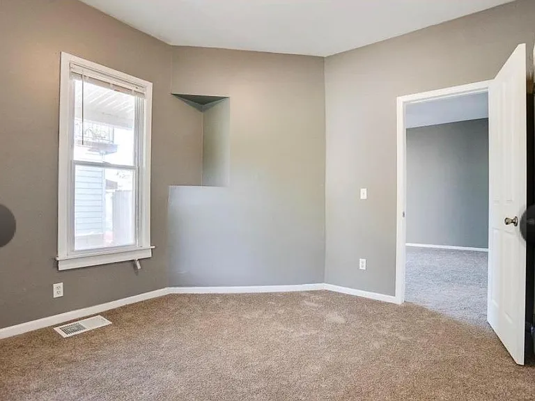 1346 Minnehaha Ave W #1 — Photo 8
