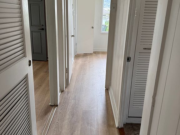 3rd image of 2976 Oahu Ave