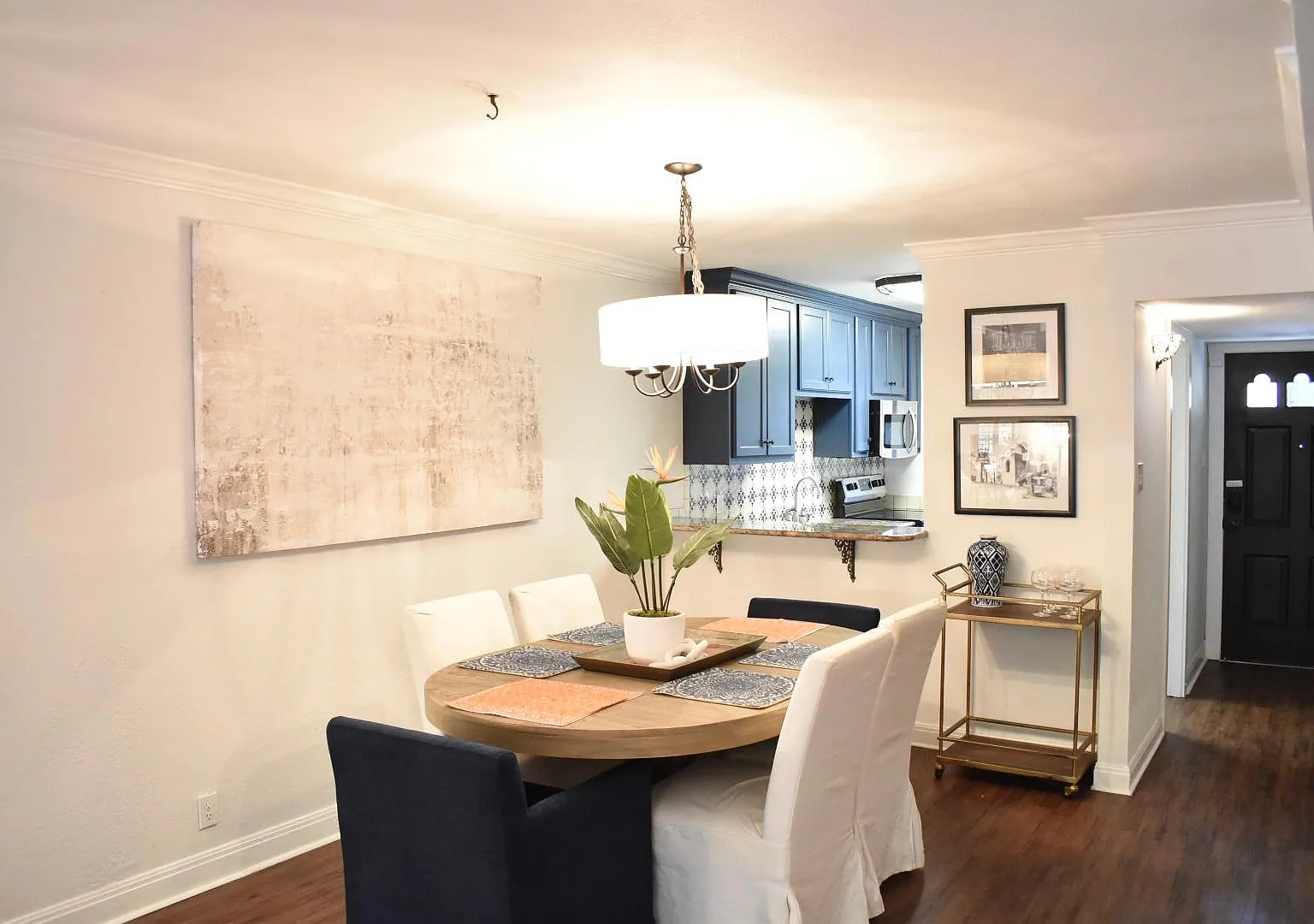 2 bed, 2.5 bath, 1226 sqft, $2,100 — Photo 4